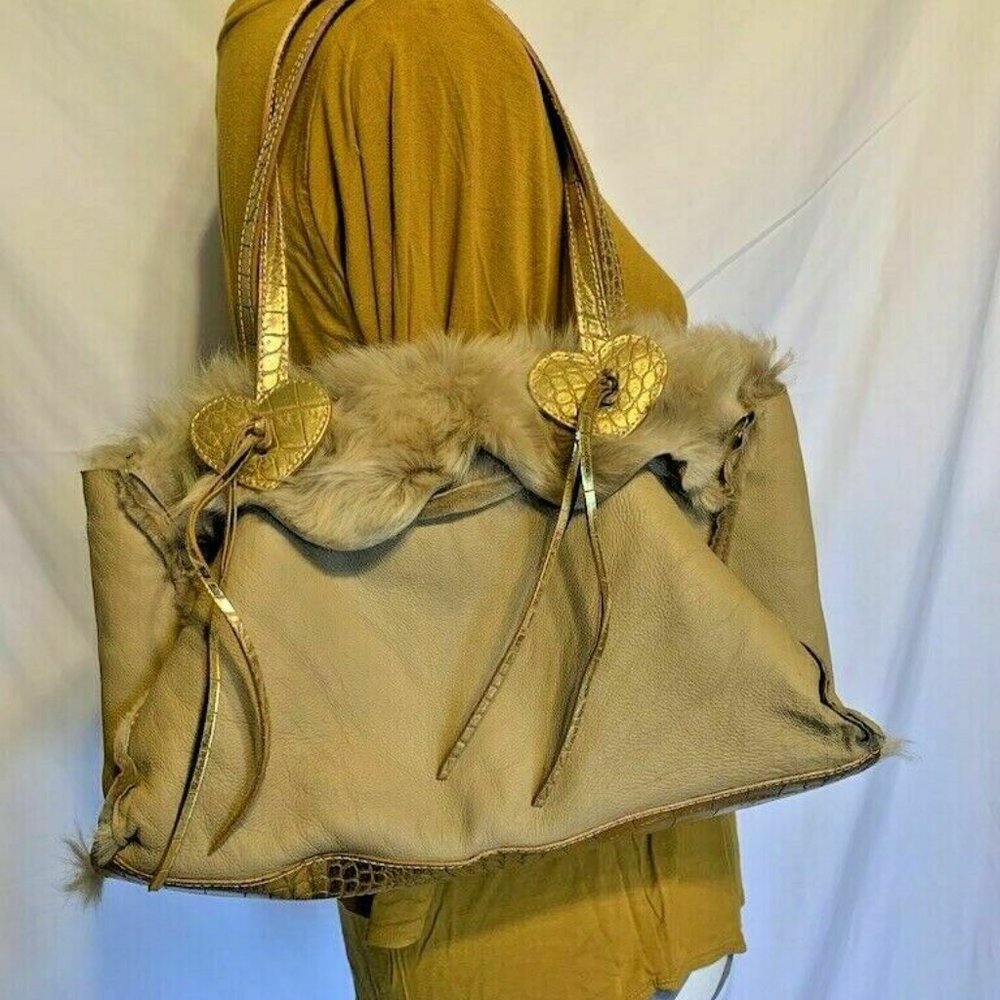 Handmade Women Tan/Gold Made of Natural Leather & Fur Shoulder Bag - Picture 8 of 9